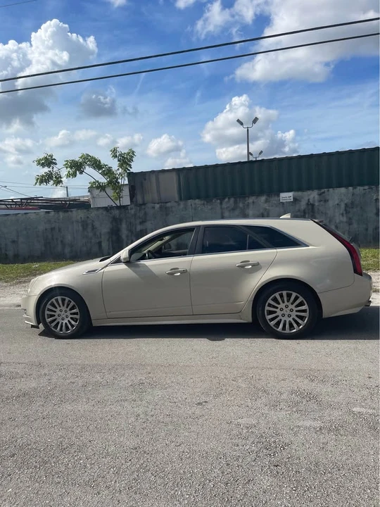 2010 Cadillac CTS 2nd Gen - Image 4 of 10