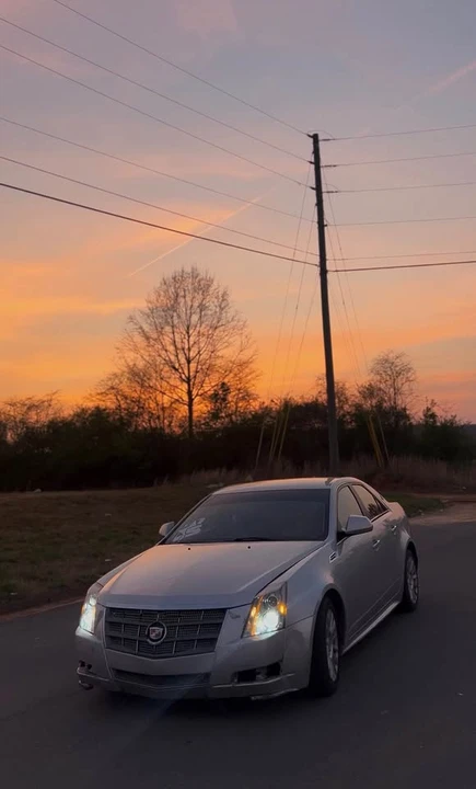 2010 Cadillac CTS 2nd Gen - Image 2 of 3