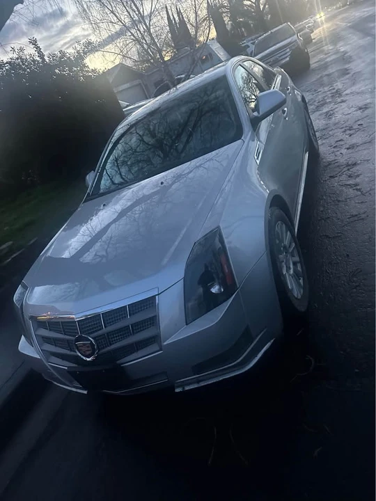2010 Cadillac CTS 2nd Gen - Image 2 of 4