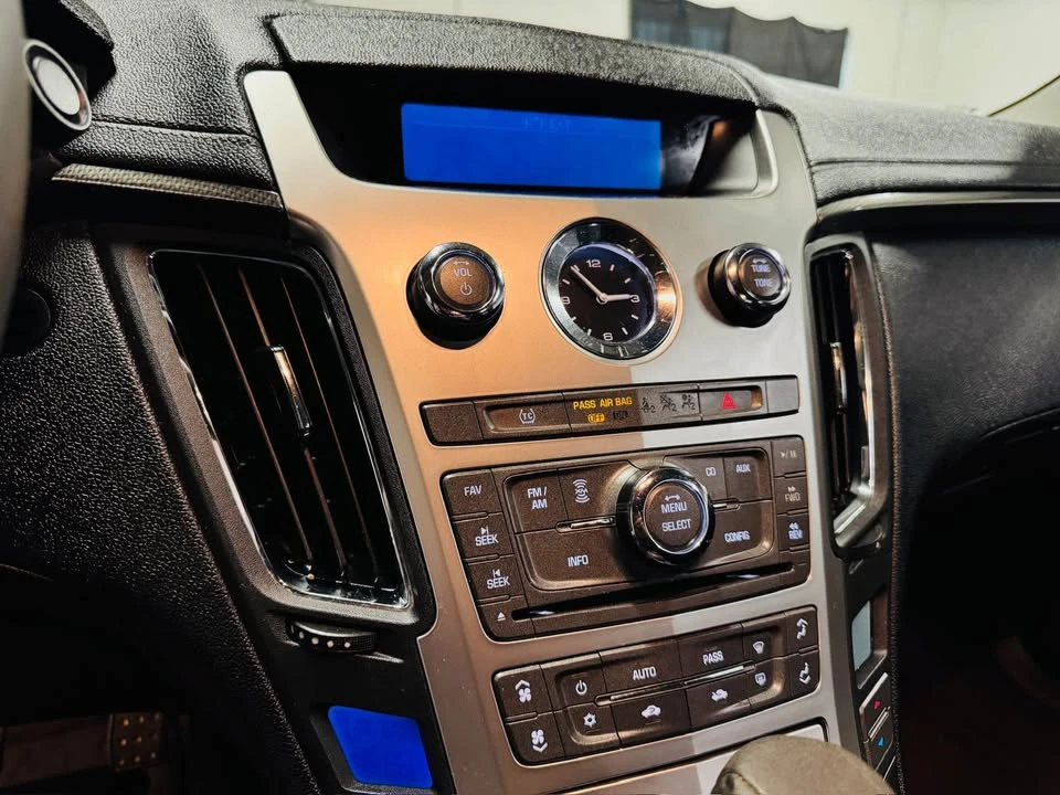 2010 Cadillac CTS 2nd Gen - Image 16 of 20