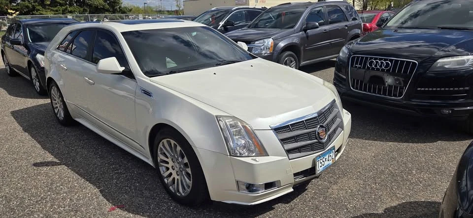 2010 Cadillac CTS 2nd Gen - Image 2 of 11