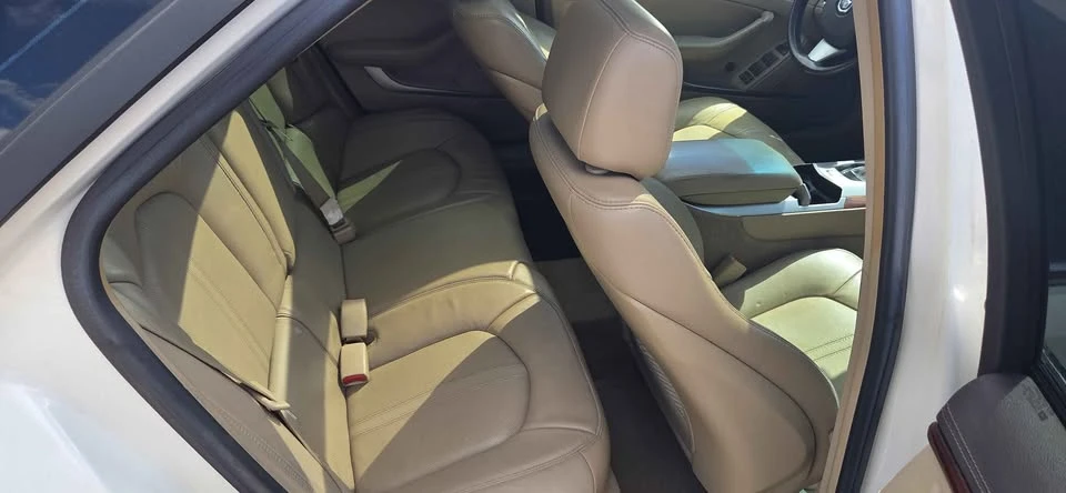 2010 Cadillac CTS 2nd Gen - Image 8 of 11