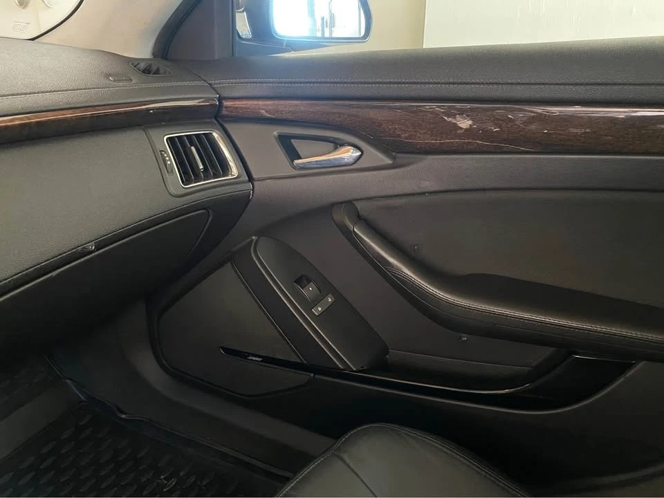 2010 Cadillac CTS-V 2nd Gen - Image 5 of 14