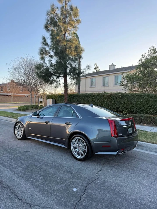 2010 Cadillac CTS-V 2nd Gen - Image 5 of 10