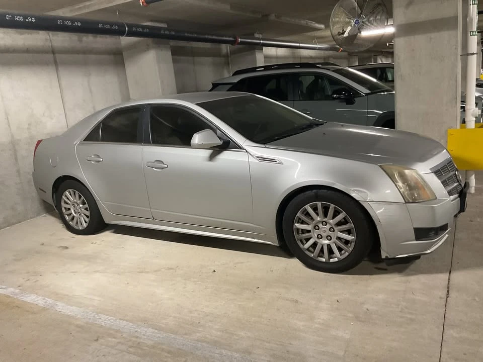 2010 Cadillac DTS - Image 4 of 9