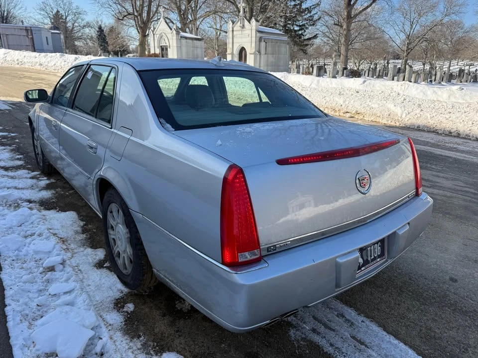 2010 Cadillac DTS - Image 4 of 9