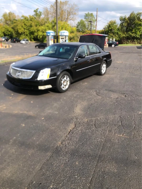 2010 Cadillac DTS - Image 3 of 5