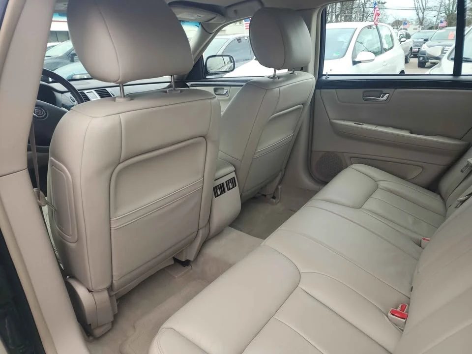 2010 Cadillac DTS - Image 12 of 18