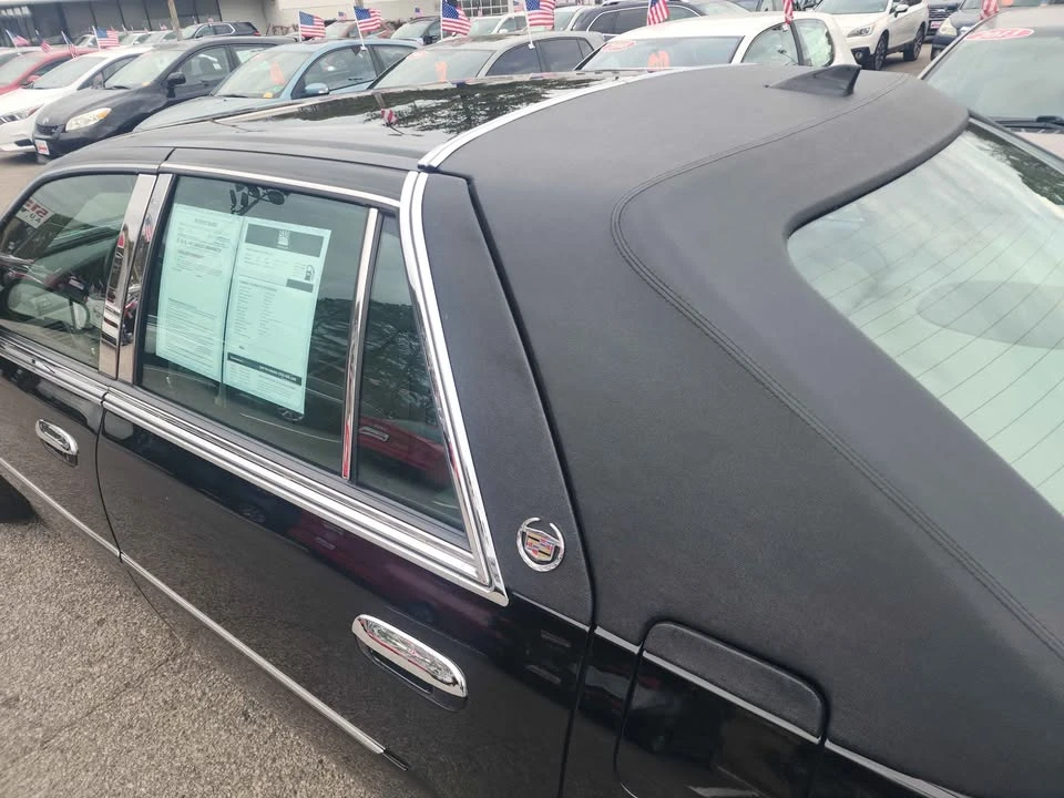 2010 Cadillac DTS - Image 10 of 18