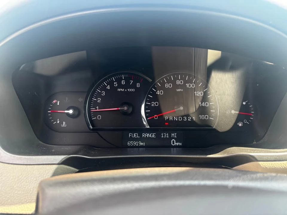 2010 Cadillac DTS - Image 7 of 10