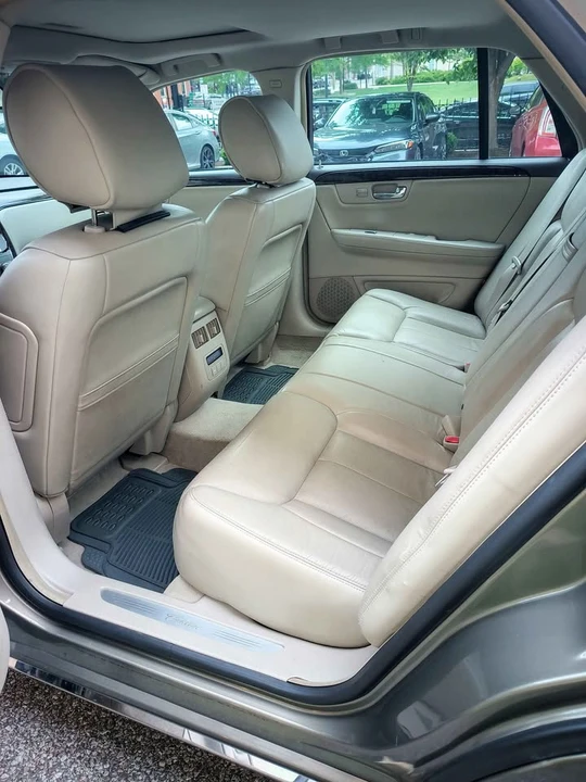 2010 Cadillac DTS - Image 7 of 14
