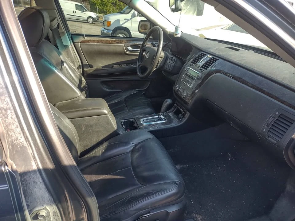 2010 Cadillac DTS - Image 4 of 7