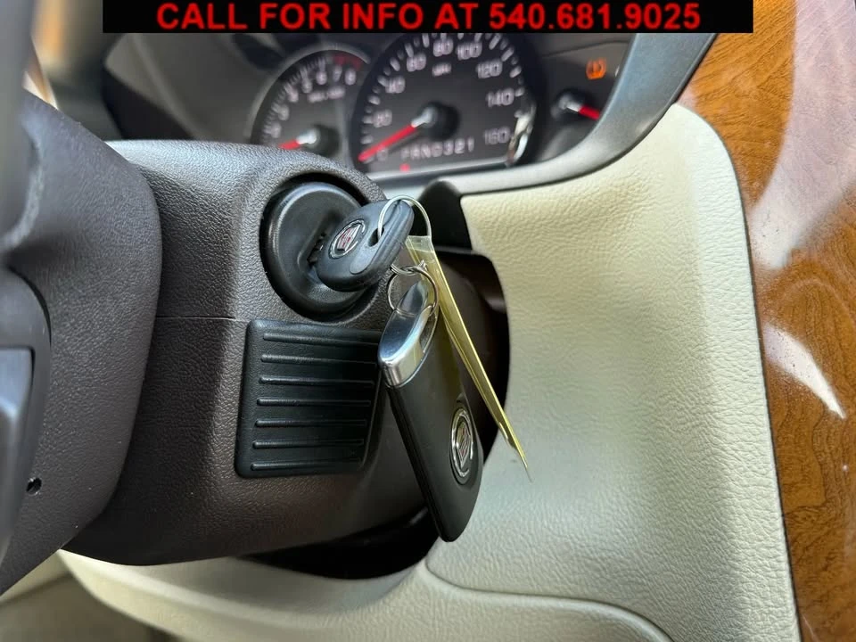 2010 Cadillac DTS - Image 10 of 20