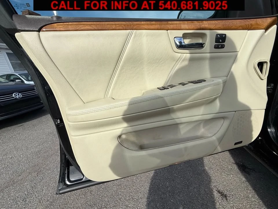 2010 Cadillac DTS - Image 17 of 20