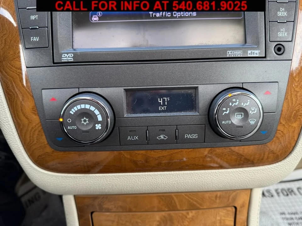 2010 Cadillac DTS - Image 8 of 20