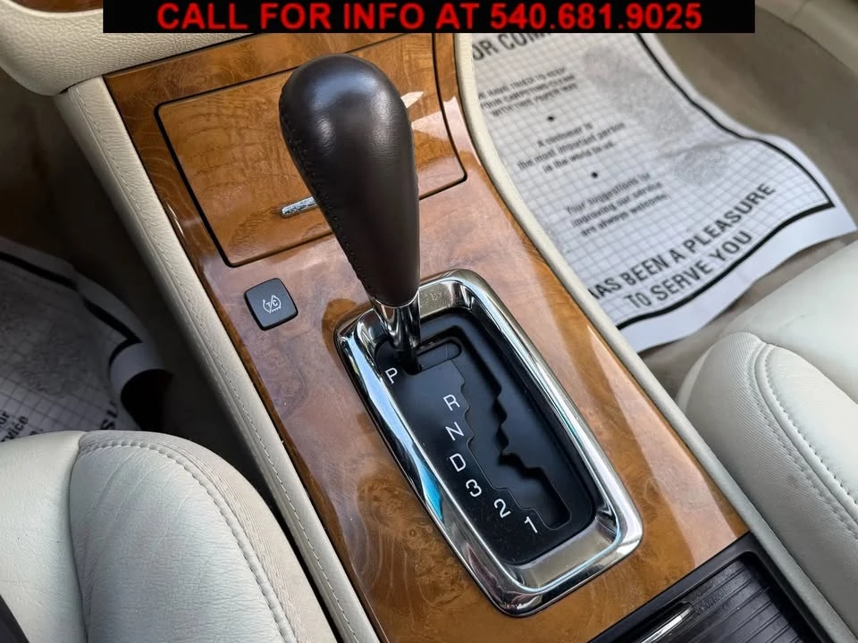 2010 Cadillac DTS - Image 9 of 20