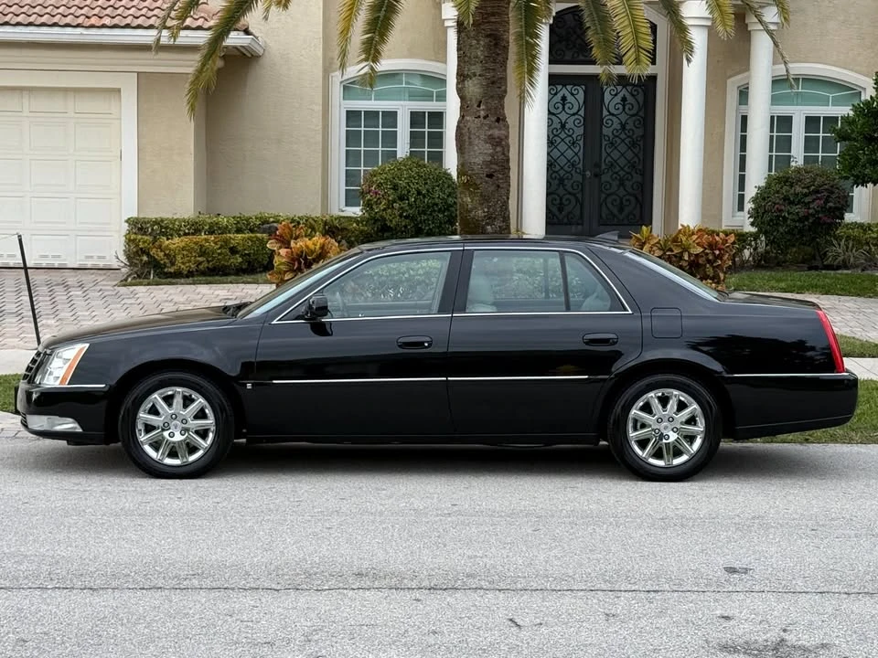 2010 Cadillac DTS - Image 6 of 20