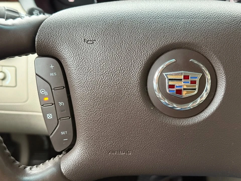 2010 Cadillac DTS - Image 11 of 20