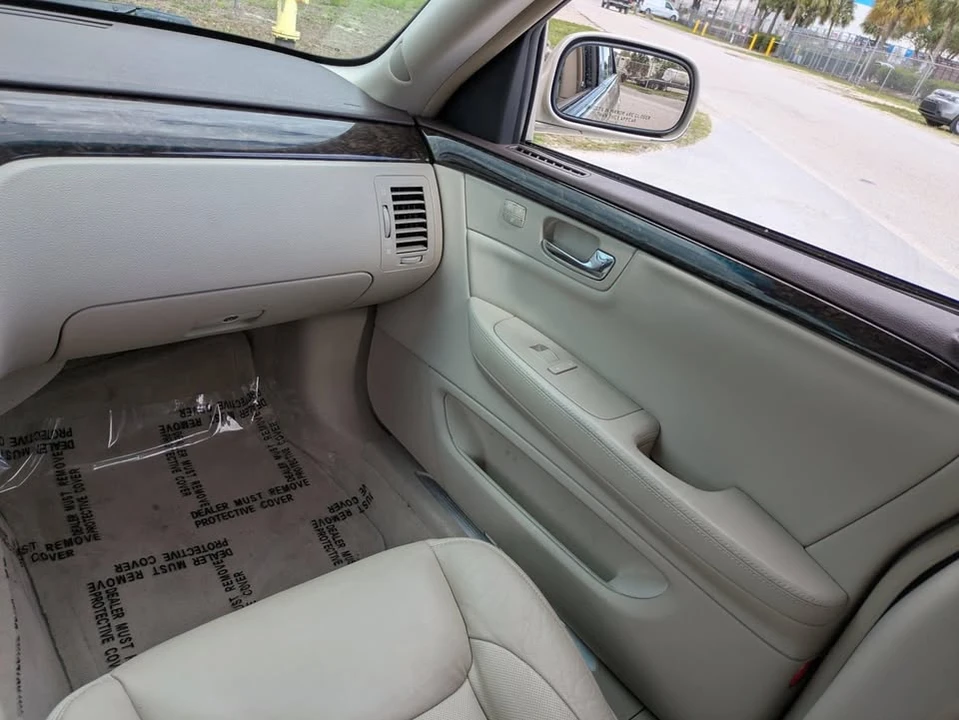 2010 Cadillac DTS - Image 13 of 20