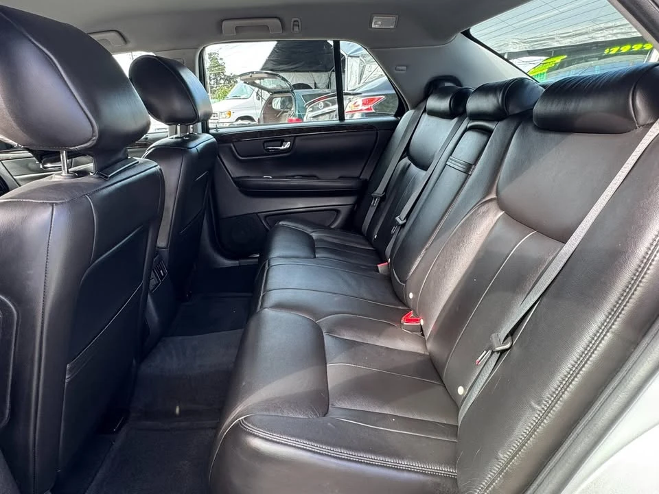 2010 Cadillac DTS - Image 8 of 12
