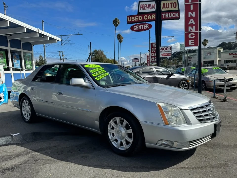 2010 Cadillac DTS - Image 2 of 12