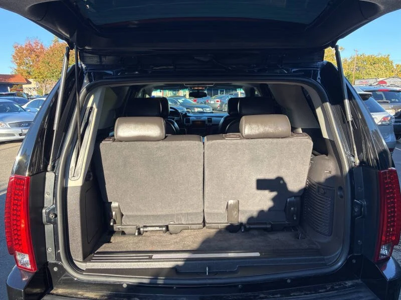2010 Cadillac Escalade & EXT 3rd Gen - Image 12 of 14