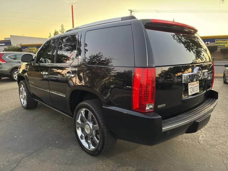 2010 Cadillac Escalade & EXT 3rd Gen - Image 5 of 14