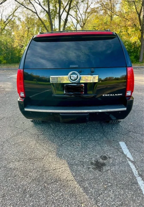 2010 Cadillac Escalade & EXT 3rd Gen - Image 5 of 13