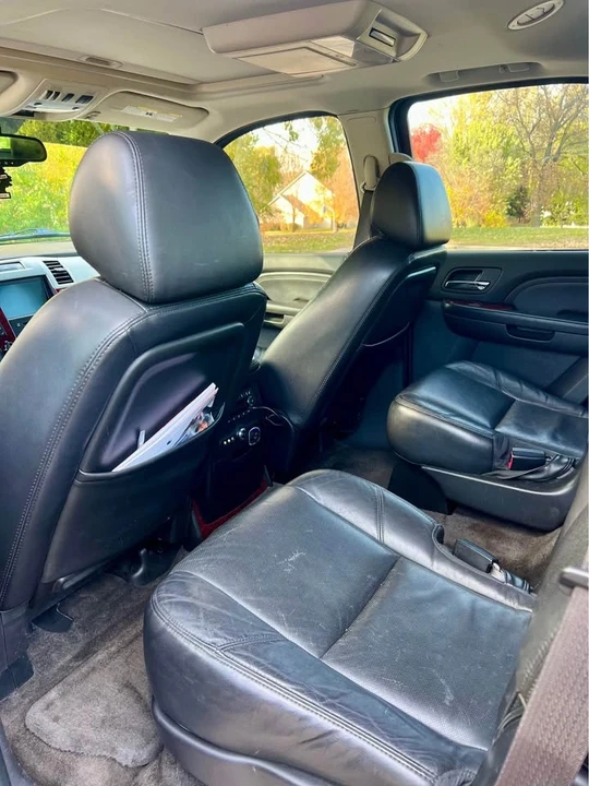 2010 Cadillac Escalade & EXT 3rd Gen - Image 10 of 13