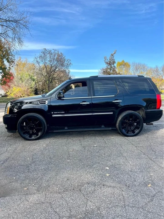 2010 Cadillac Escalade & EXT 3rd Gen - Image 8 of 13