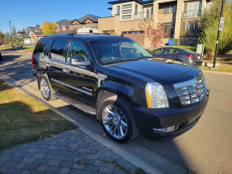 2010 Cadillac Escalade & EXT 3rd Gen - Image 2 of 11