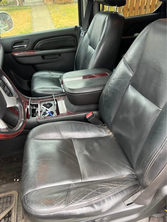 2010 Cadillac Escalade & EXT 3rd Gen - Image 7 of 8