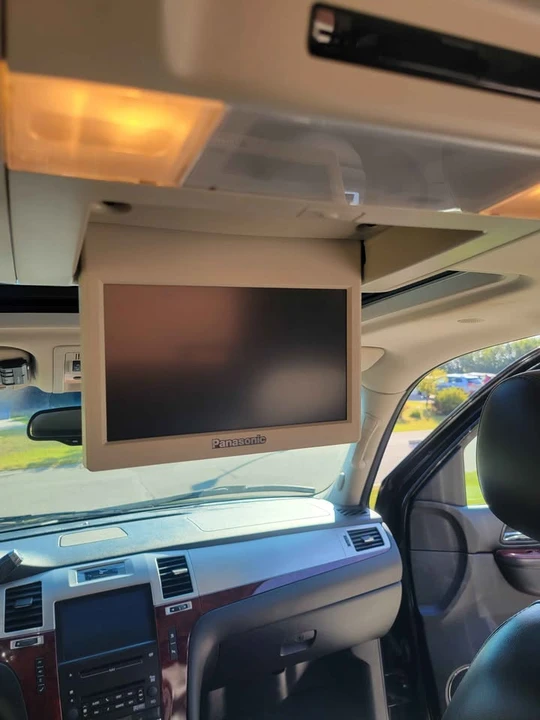 2010 Cadillac Escalade & EXT 3rd Gen - Image 8 of 11