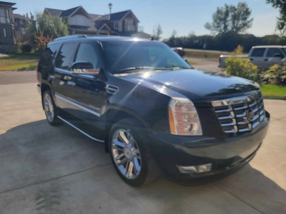 2010 Cadillac Escalade & EXT 3rd Gen - Image 5 of 11