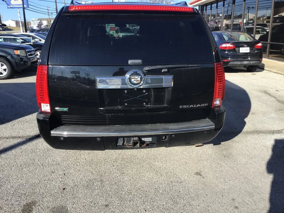 2010 Cadillac Escalade & EXT 3rd Gen - Image 2 of 4
