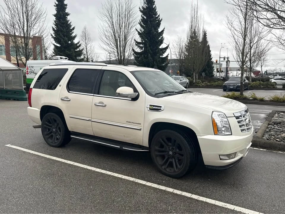 2010 Cadillac Escalade & EXT 3rd Gen - Image 4 of 5