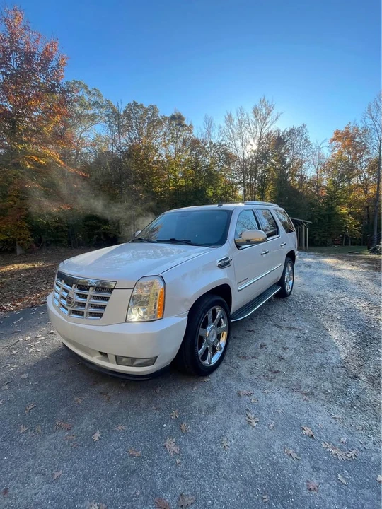 2010 Cadillac Escalade & EXT 3rd Gen - Image 15 of 16