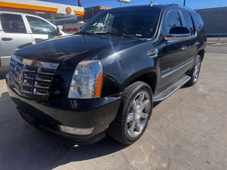2010 Cadillac Escalade & EXT 3rd Gen - Image 3 of 14