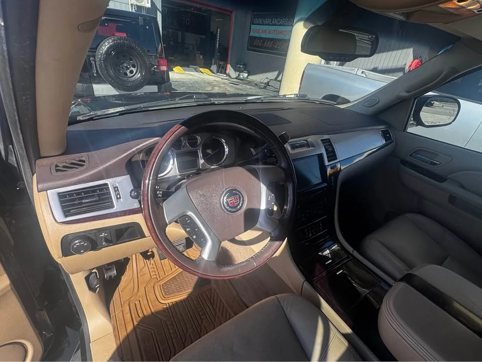 2010 Cadillac Escalade & EXT 3rd Gen - Image 12 of 14
