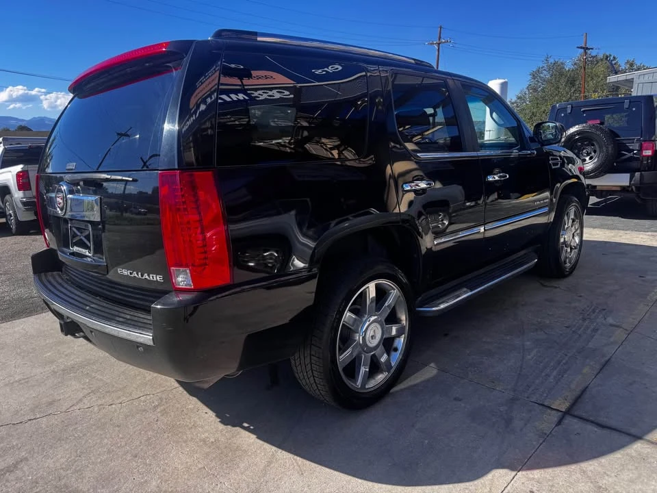 2010 Cadillac Escalade & EXT 3rd Gen - Image 6 of 14