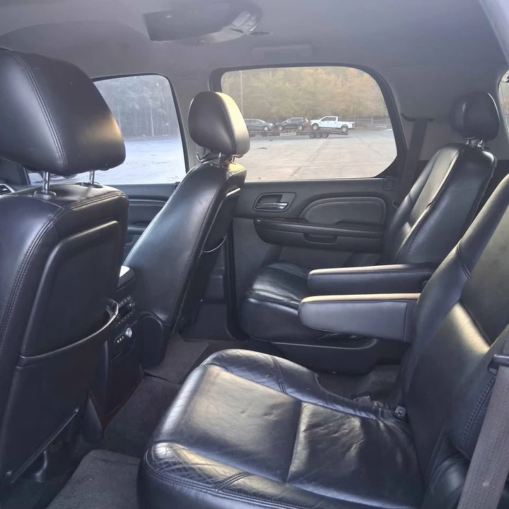 2010 Cadillac Escalade & EXT 3rd Gen - Image 8 of 9