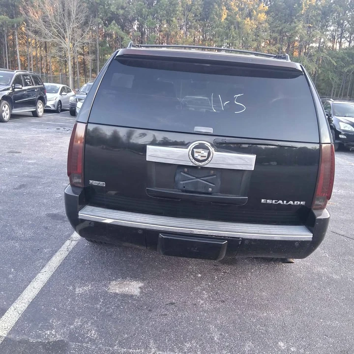 2010 Cadillac Escalade & EXT 3rd Gen - Image 5 of 9