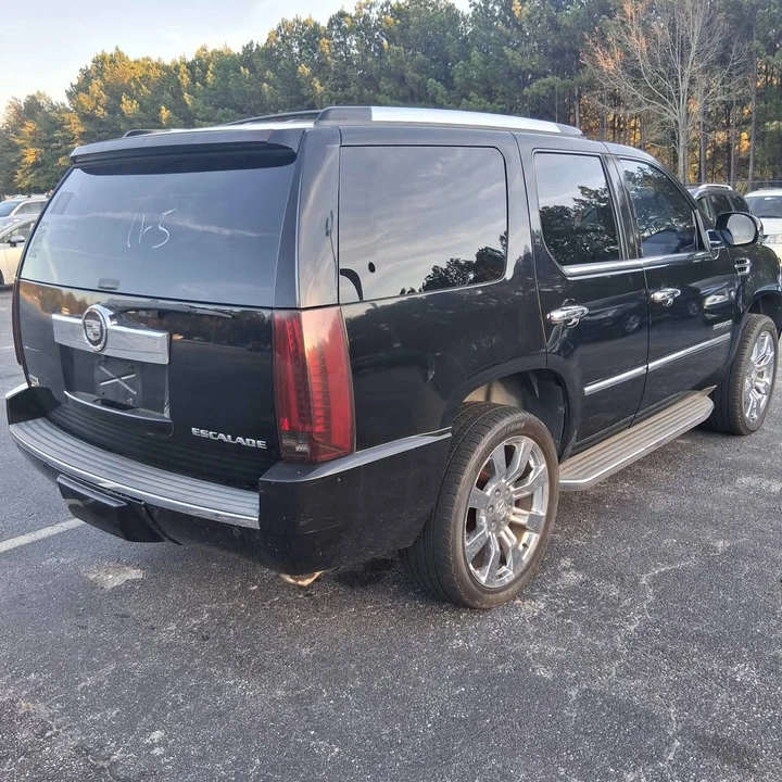 2010 Cadillac Escalade & EXT 3rd Gen - Image 4 of 9