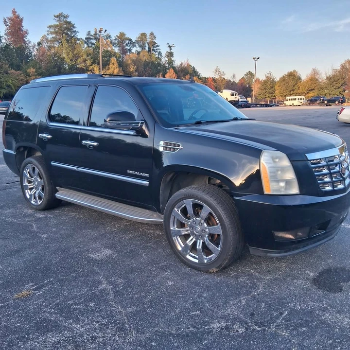 2010 Cadillac Escalade & EXT 3rd Gen - Image 3 of 9