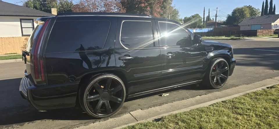 2010 Cadillac Escalade & EXT 3rd Gen - Image 11 of 11