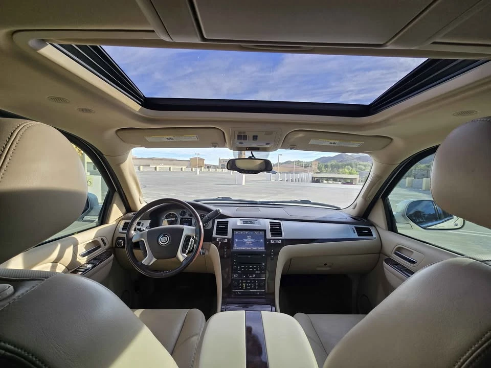 2010 Cadillac Escalade & EXT 3rd Gen - Image 10 of 20