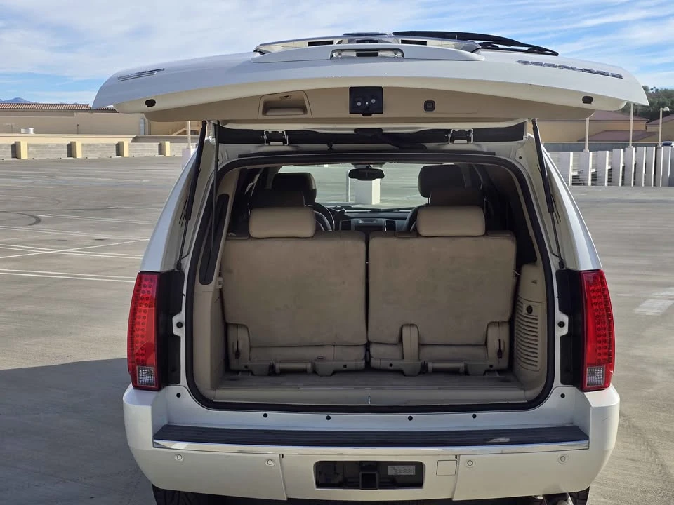 2010 Cadillac Escalade & EXT 3rd Gen - Image 8 of 20