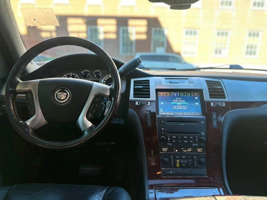 2010 Cadillac Escalade & EXT 3rd Gen - Image 8 of 12