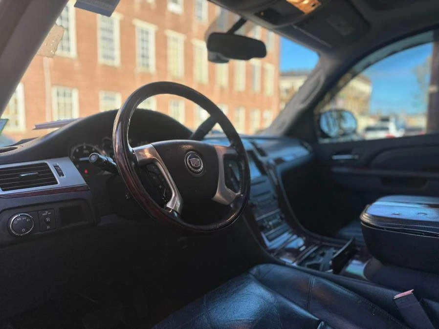 2010 Cadillac Escalade & EXT 3rd Gen - Image 10 of 12