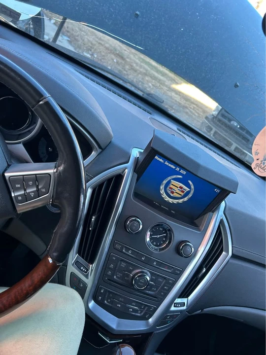 2010 Cadillac Escalade & EXT 3rd Gen - Image 10 of 10